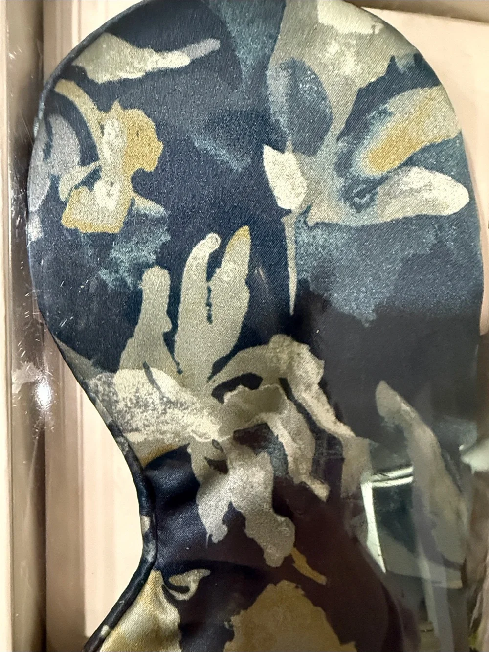 Casaluna - Blurred Floral Silk Pillowcase and Sleepmask Set